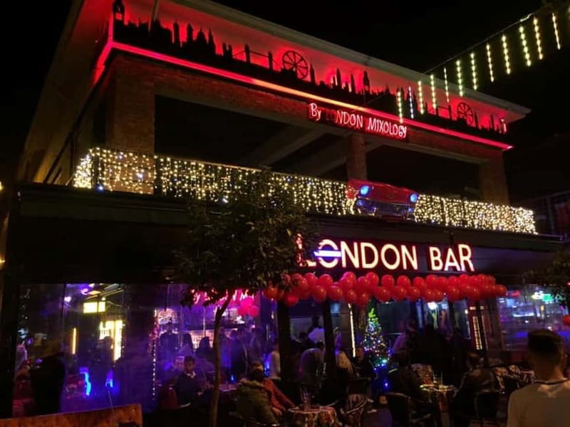 London Bar Meetup: Entry, Safe Original Drink & Transfer - The transfer makes the night easier to start