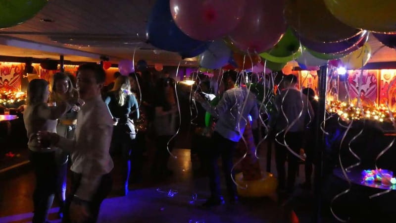 London: Boat Show Comedy Ticket with After-Show Nightclub - Practical planning for the evening
