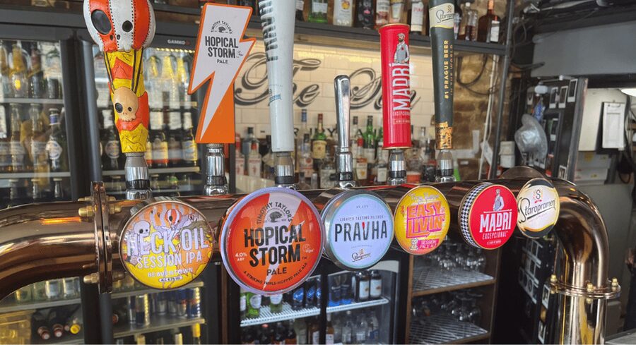 London: Historic London Pub Walking Tour - Meeting at Embankment Station