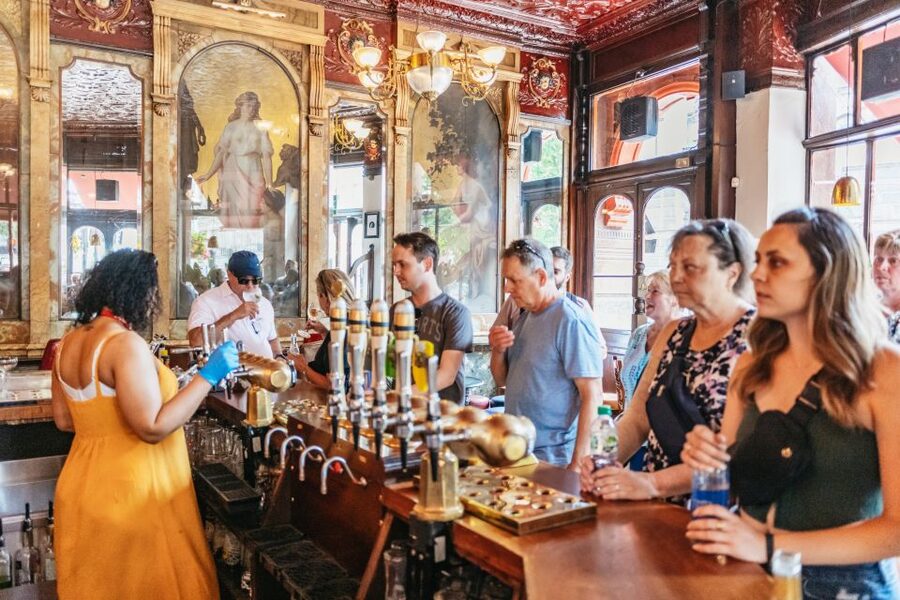 London: Historic Pubs of Central London Walking Tour - The street of shame and the old boozers
