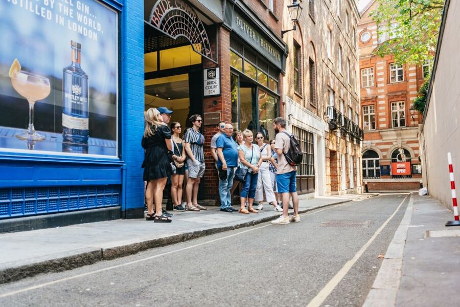 London: Historic Pubs of Central London Walking Tour - Meeting outside St Paul’s Underground station