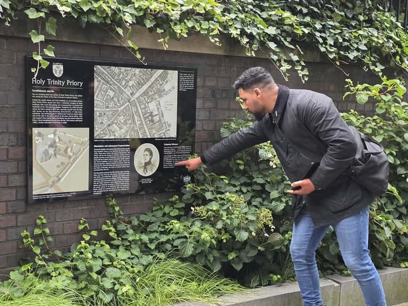 London: Jack the Ripper Tour with Historic Pub Stops - Key points to know before booking