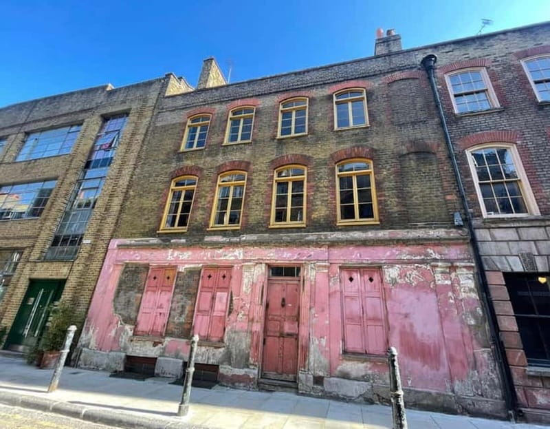 London: Jack the Ripper Tour with Historic Pub Stops - Is $40 good value?