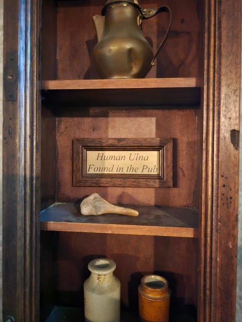 London: Pilgrims and Pirates Historical Pub Tour - Smugglers, press gangs, and the river’s darker side