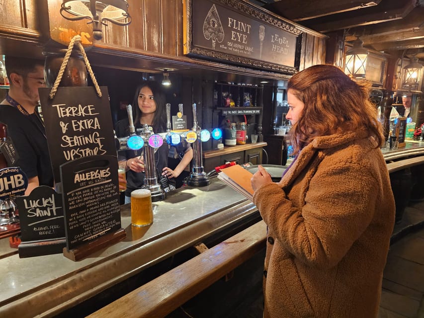 London: Pilgrims and Pirates Historical Pub Tour - Reaching Execution Dock in Wapping