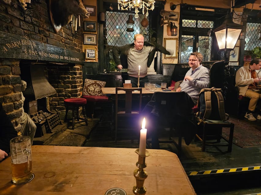 London: Pilgrims and Pirates Historical Pub Tour - Crossing beneath the Thames