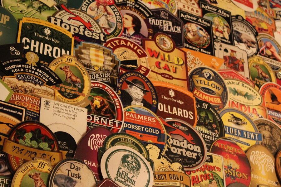 London: Private Pub Tour - Starting at Embankment Station