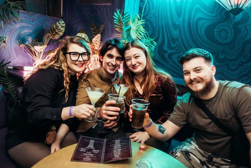 London Pub Crawl: Ultimate Central London Night Out - The hosts and the social side