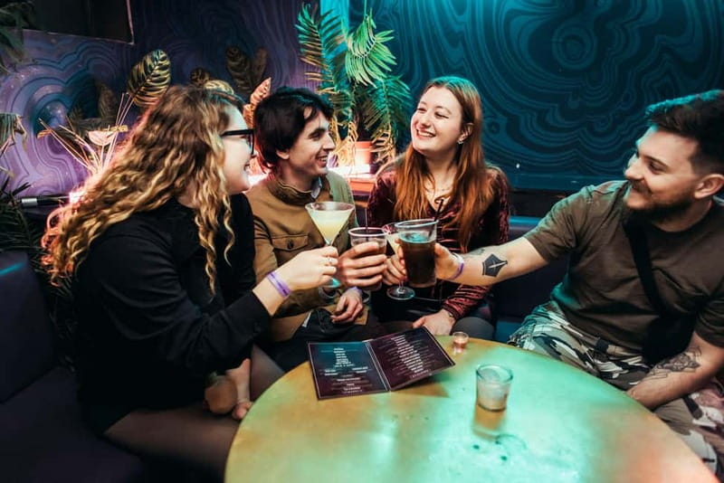 London Pub Crawl: Ultimate Central London Night Out - Timing and practical planning