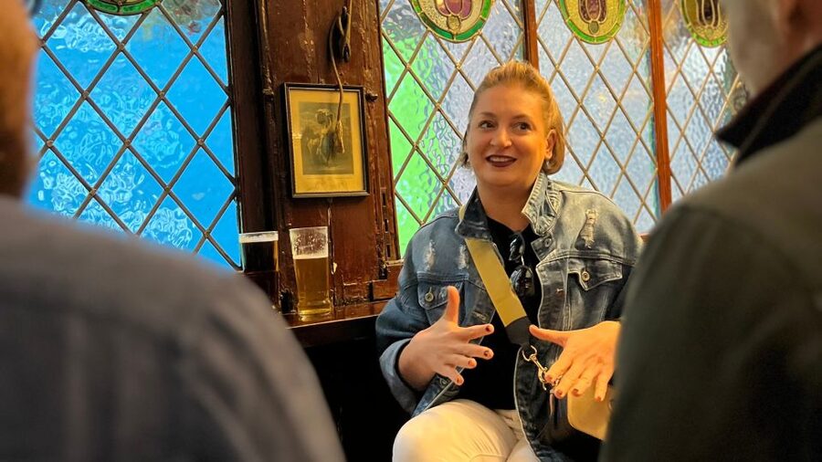 London: Royal Historic Pubs Walking Tour - What you pay for, and what you still need to budget