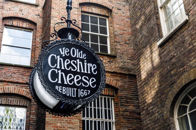 London Small Group Tour of Historical Pubs - From Mr Hodge to the Knight’s Templar