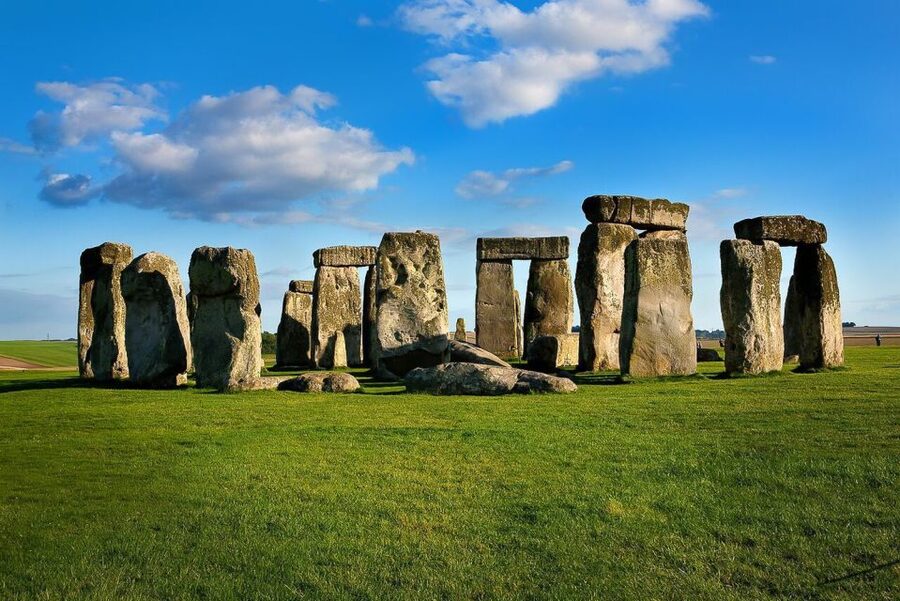 London: Windsor, Stonehenge & Bath with 14th-Century Pub - Should you book this Windsor, Stonehenge, Bath, and Lacock tour?