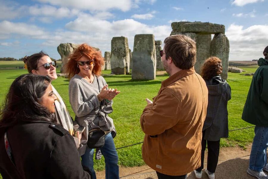 London: Windsor, Stonehenge & Bath with 14th-Century Pub - Stonehenge on Salisbury Plain