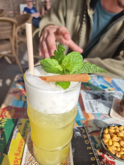 Madeira: Bar Hopping - Four hours, several bars, and a taste of Funchal after dark