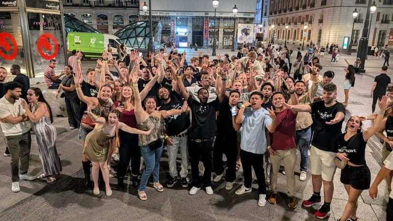Madrid: Pub Crawl & Club Tour - Three central Madrid bar stops