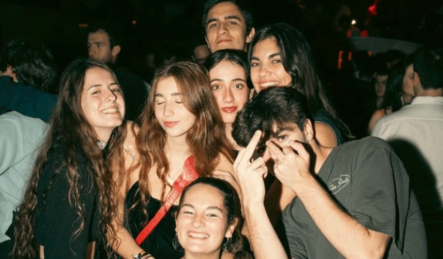 Madrid: Pub Crawl | Free shot & Free Club entry - Price, cancellation, and practical value