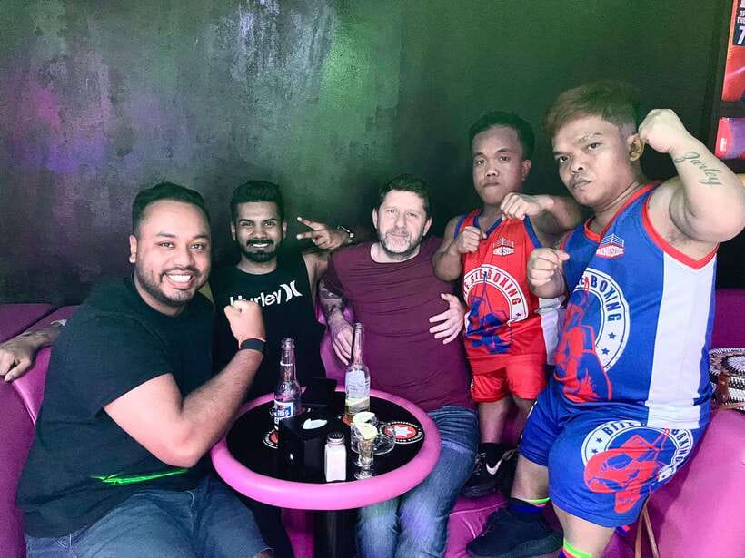 Makati Bar Crawl - Hidden Bar, Speakeasy and Pub - How the evening feels for different types of visitors