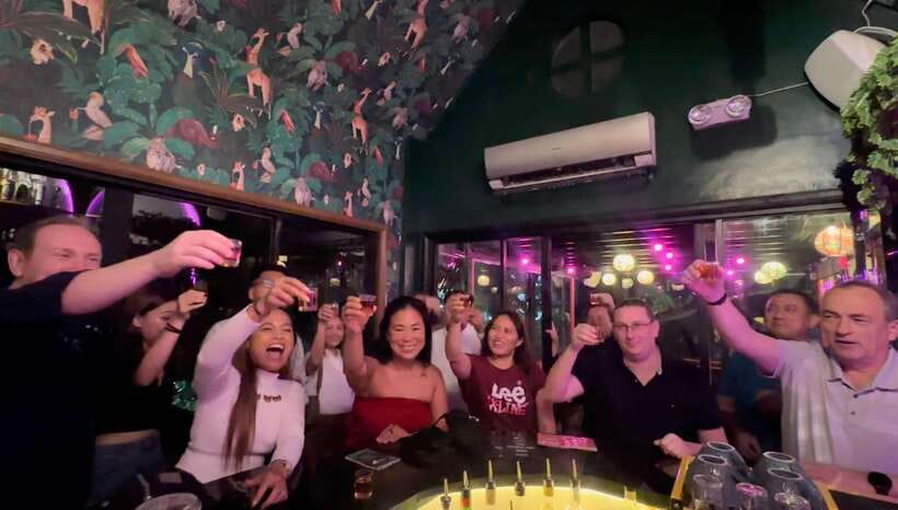 ⭐ Makati Bar Hopping and Pub Crawl Tour with Venus ⭐ - Cocktail bars, rooftops, and city views