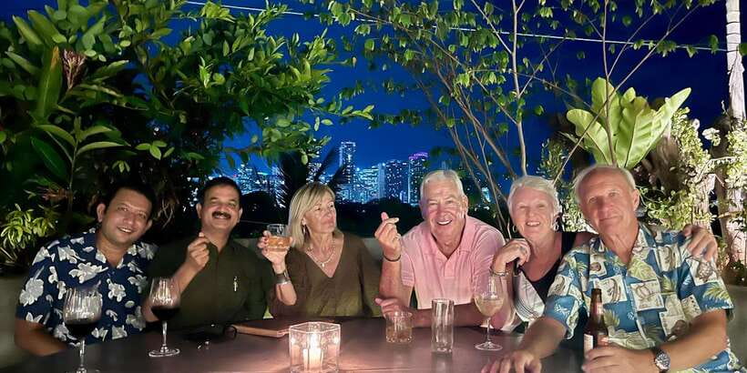 Makati Rooftop Barhopping with Local Guide - Who will get the most from this evening