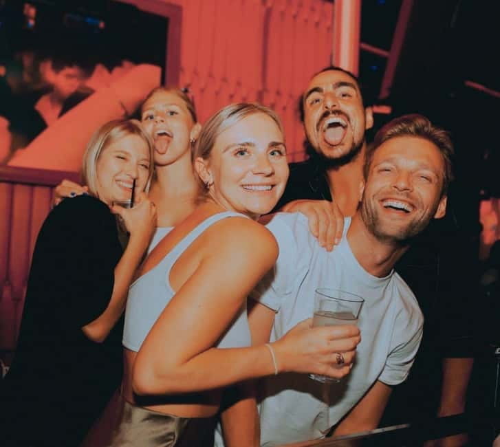 Málaga: Pub Crawl Málaga Madness - Four drinks and what they are worth