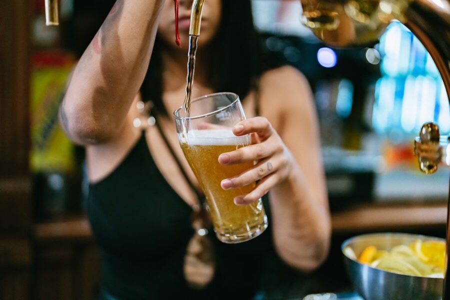 Malaga: Pubs and Clubs Crawl - Group size, age mix, and the real mood