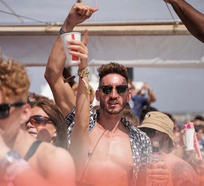 Mallorca: Boat Party with Live DJs, Lunch, & Nightclub Entry - Setting out from the Soller Cat Boat