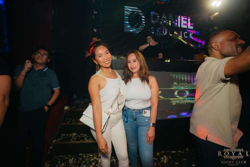 Manila Ultimate Nightlife Pub Crawl - Who will enjoy this Makati night