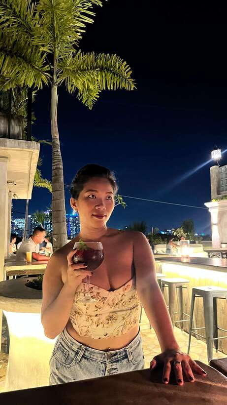 Manila Ultimate Nightlife Pub Crawl - Live bands and changing music