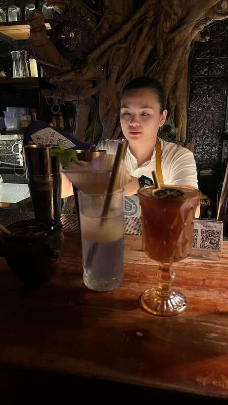 Manila Ultimate Nightlife Pub Crawl - What the guide adds