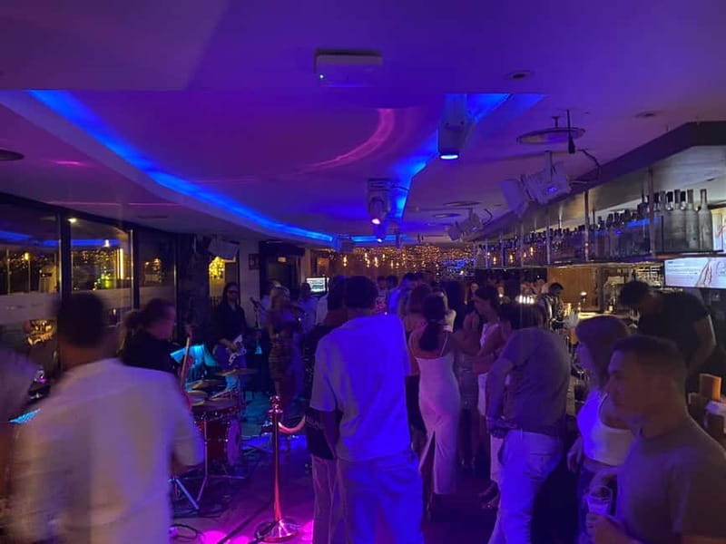 Marbella: Club tour in Puerto Banus, including Drinks and three clubs - Key points to know before booking