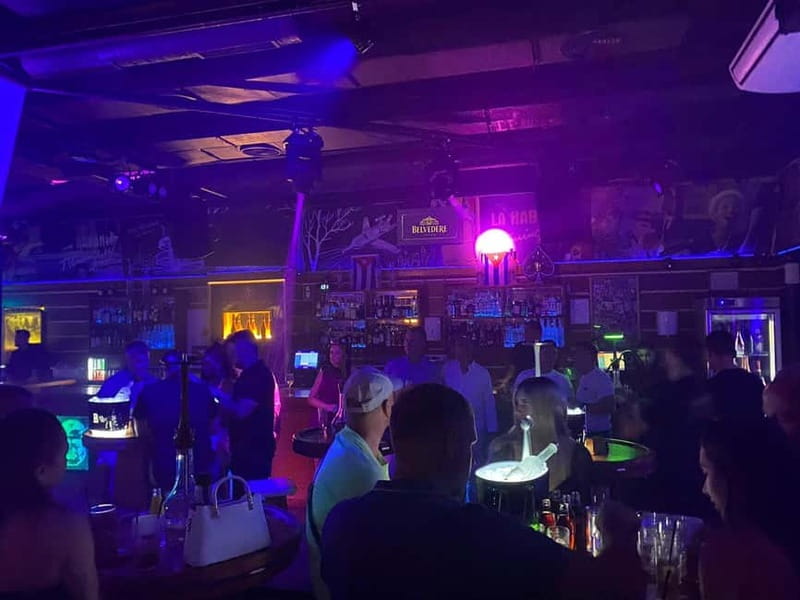 Marbella: Club tour in Puerto Banus, including Drinks and three clubs - Puerto Banús after dark, with the guesswork removed