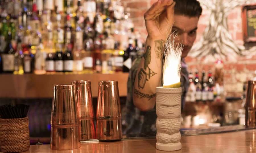 Melbourne: Local Laneway Bars and Their Stories - What the first drink tells you