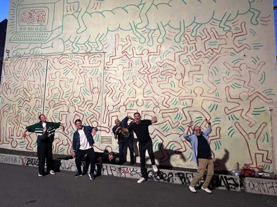 Melbourne Music Venue Pub Crawl with History + 2 Free Drinks - Starting with a beer at Lulies Tavern