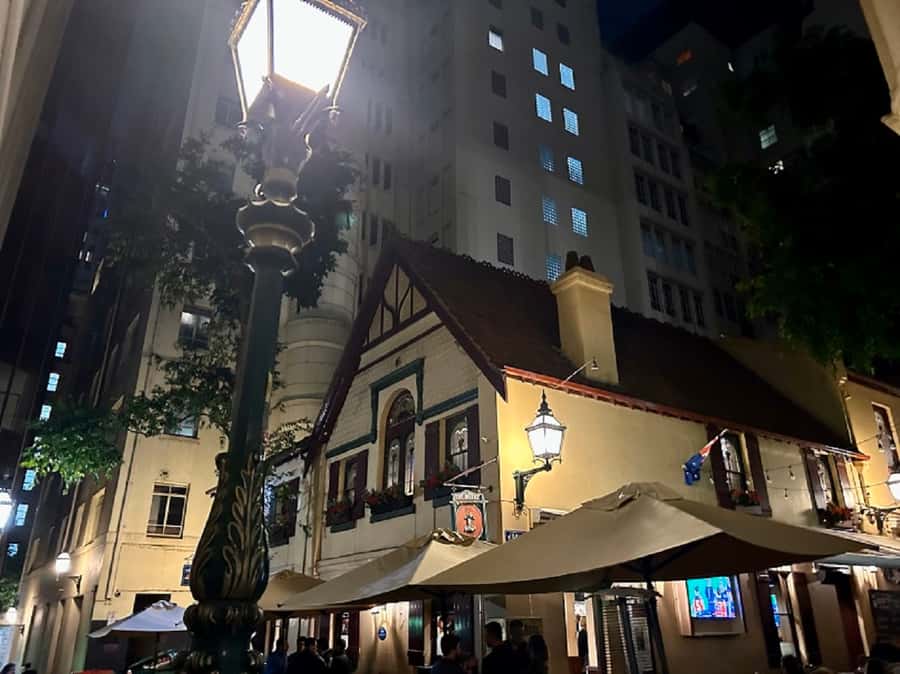 Melbourne: Spirits and Ales Haunted Pub Walking Tour - Melbourne’s oldest pub and the scandalous love affair