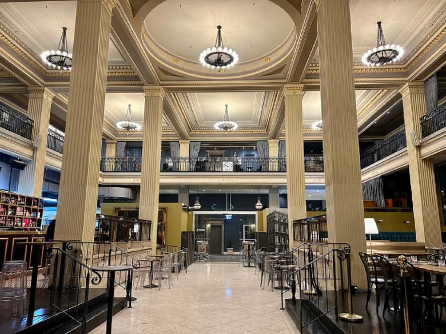 Melbourne: Spirits and Ales Haunted Pub Walking Tour - Melbourne’s arcades after dark