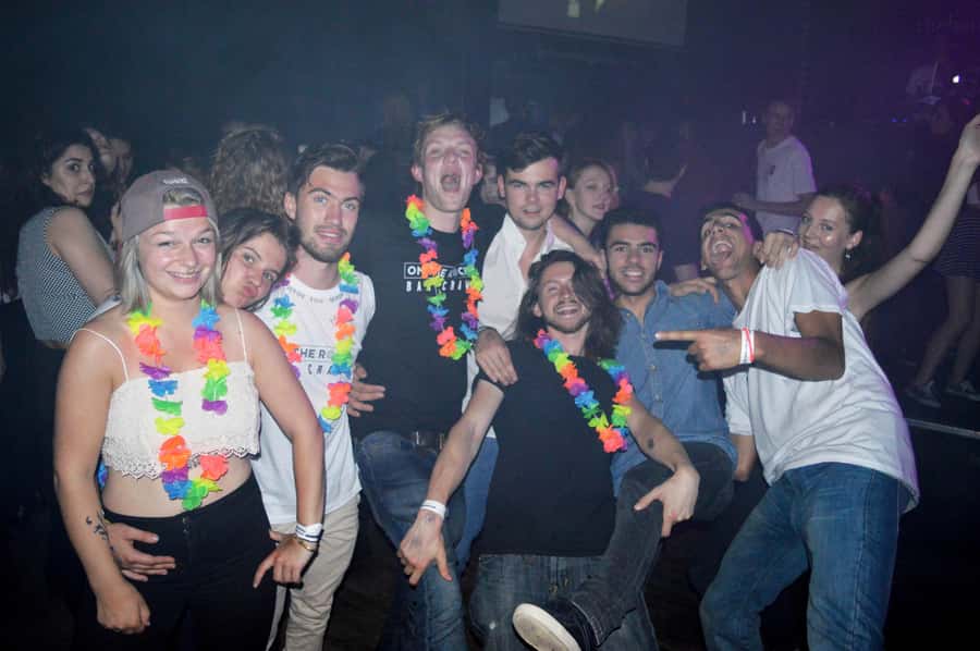 Melbourne: Weekly Bar Crawl: 5 Free shots, Club Entry - The club finish and fast-track entry