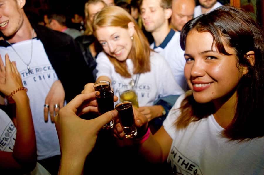 Melbourne: Weekly Bar Crawl: 5 Free shots, Club Entry - Practical details that matter at the door
