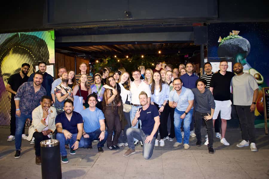 Mexico City: Guided Pub Crawl with Party Games - Key points to know before booking