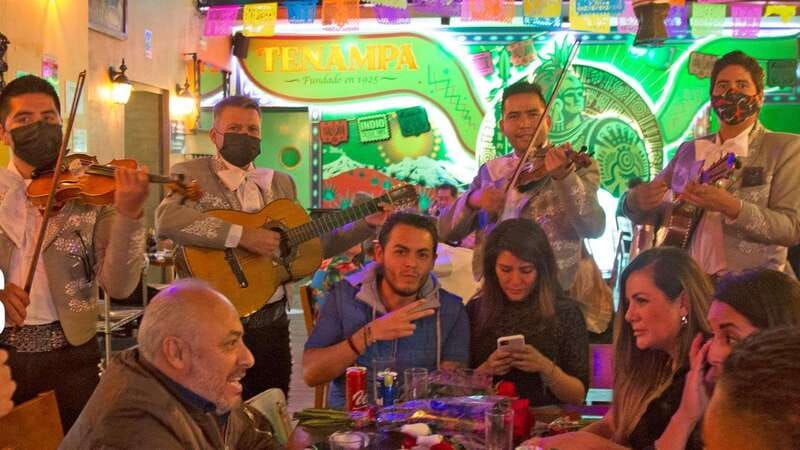 Mexico City: Traditional Mexican Bars of the Historic Center - Cantina Reforma and the old-school bar tradition