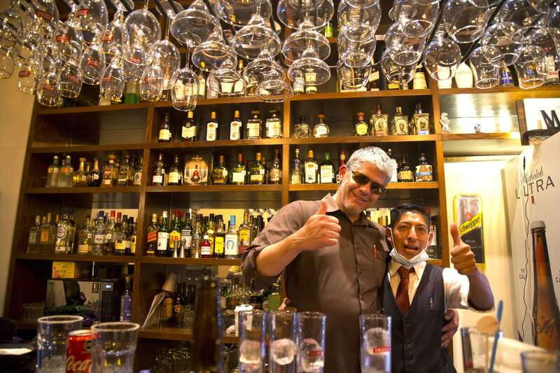 Mexico City: Traditional Mexican Bars of the Historic Center - Tenampa at Garibaldi Plaza brings the music