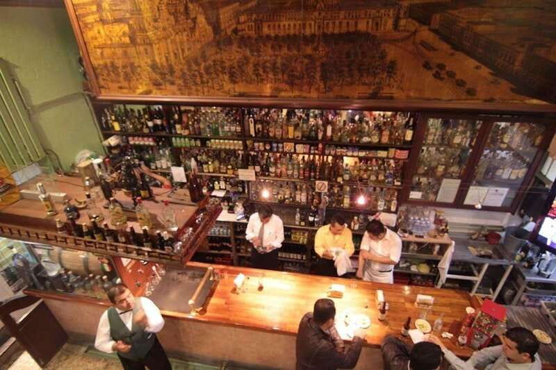 Mexico City: Traditional Mexican Bars of the Historic Center - Who should book this cantina tour