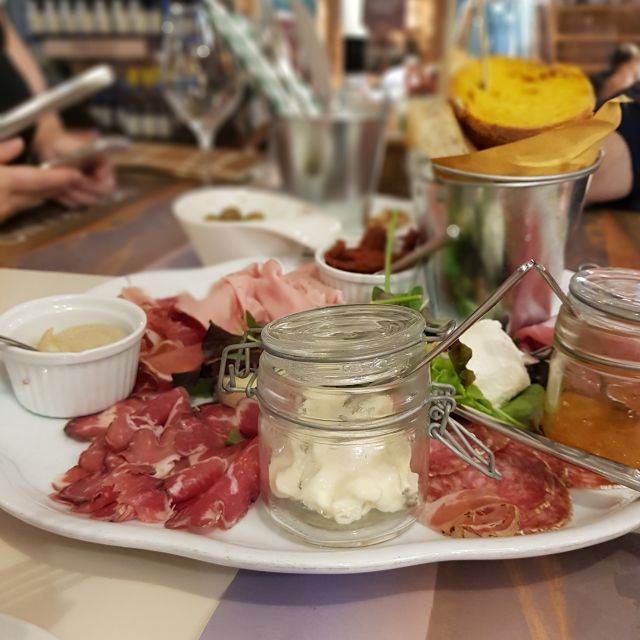 Milan: Bar-Hopping Tour with Welcome Drink - Price, group style, and overall value