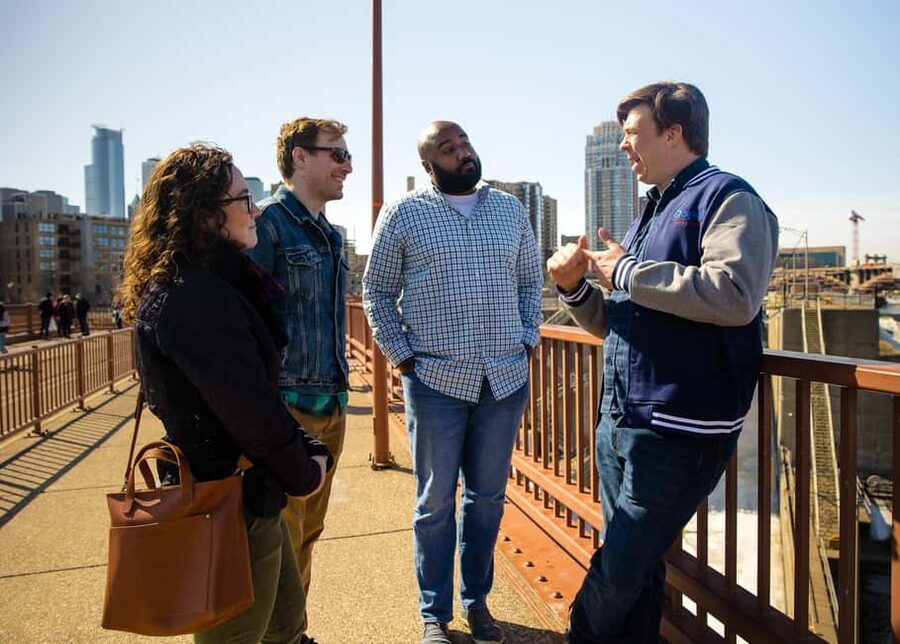 Minneapolis: History and 4-Bar Crawl Guided Walking Tour - Choosing the drinks-included option