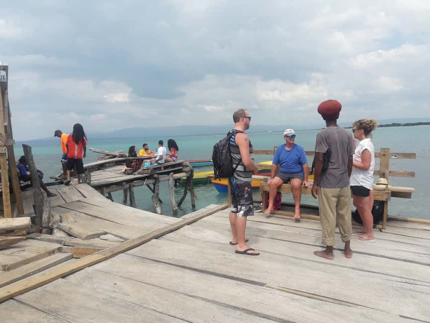 Montego Bay: 8-Hour Appleton & Pelican Bar Return Transfer - Driving through Black River to Parotee