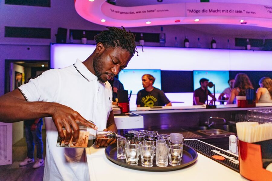 Munich: Bar and Club Crawl - What the first bars are really like