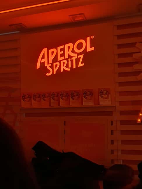 Naples Pub Crawl; from the first free Spritz to the Disco - Key points at a glance