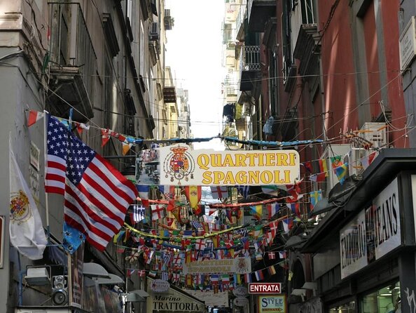 Napoli Pub Crawl in the Old Town - Starting at 9:30 pm in the Spanish Quarter