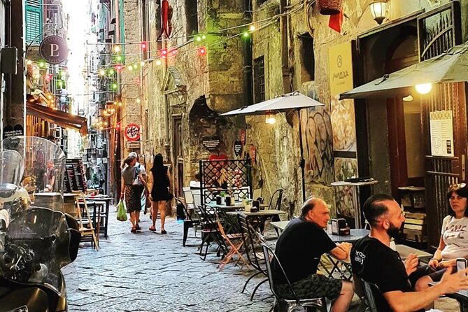 Napoli Pub Crawl in the Old Town - The main strengths and weak spots