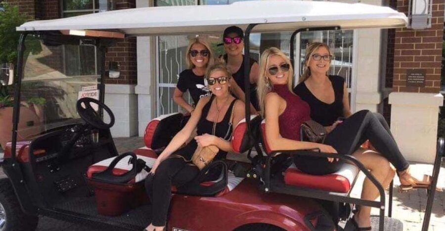 Nashville: Boutique Shopping and Bar Cart Tour - Murals, wings, and the photo side of Nashville