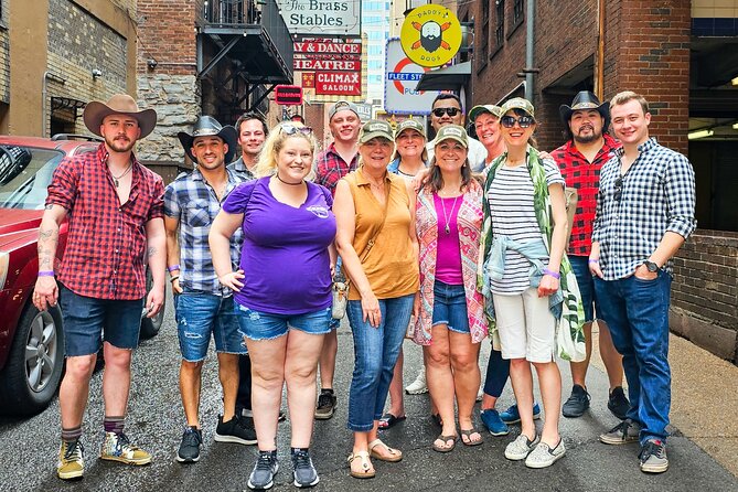 Nashville: Drinkers & Thinkers Pub Crawl - A one-mile walk through Downtown bars